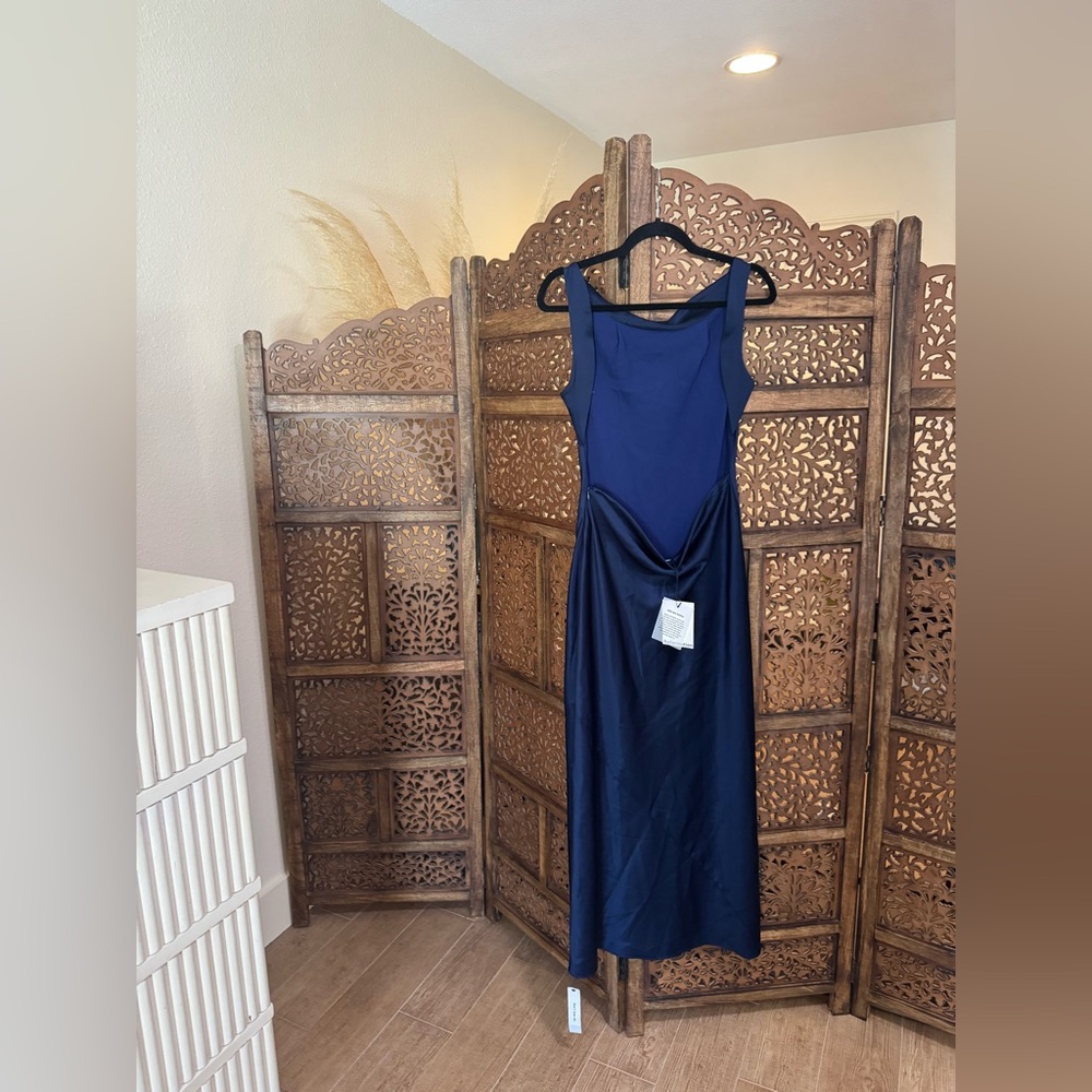 NEW NWT Reformation Corey Satin Dress - Picture 4 of 4